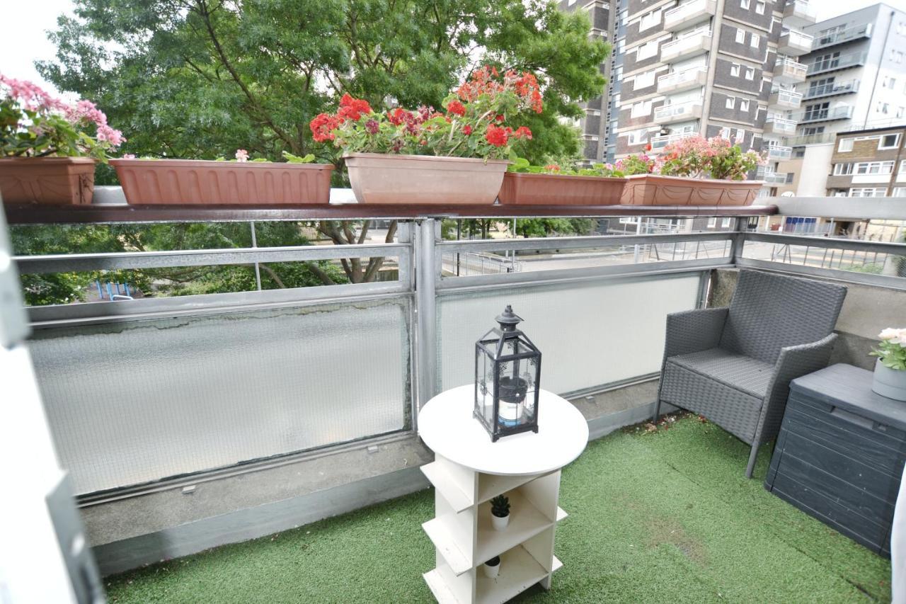 런던 Garden Tower Flat 아파트 외부 사진